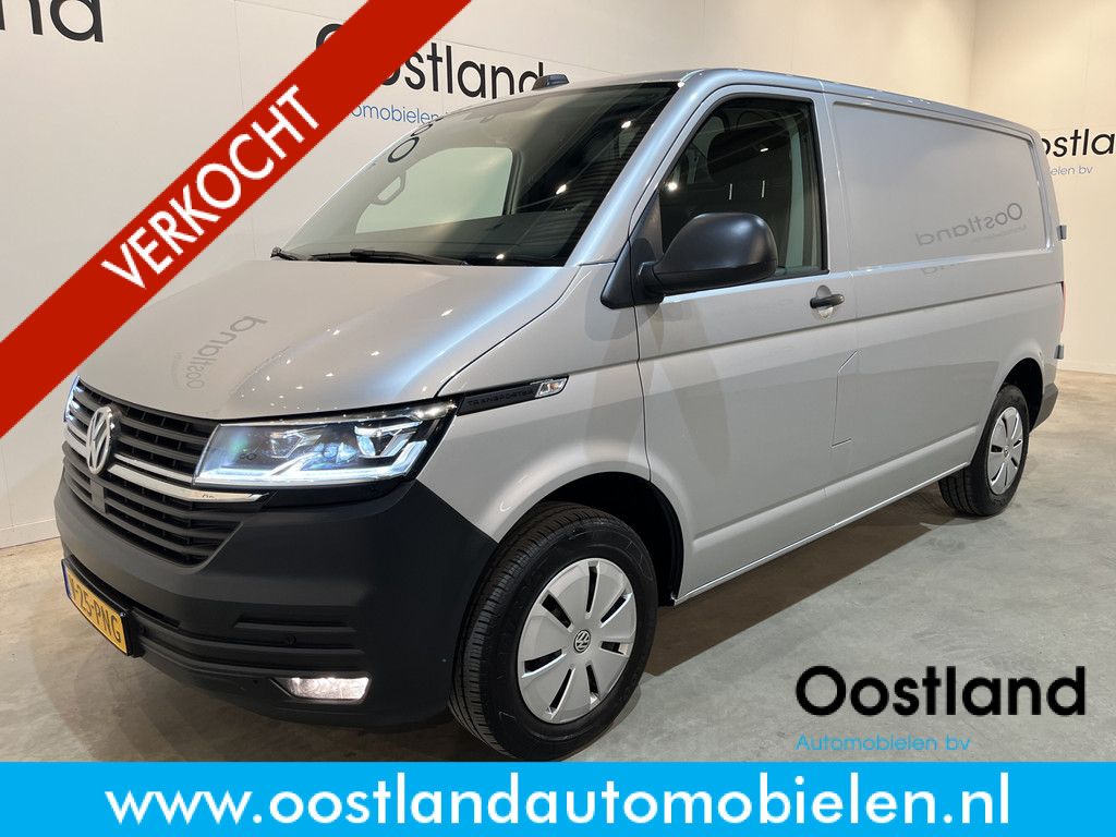 Volkswagen Transporter 2.0 TDI L1H1 150 PK Automaat / Euro 6 / Airco / CarPlay / Cruise Control Adap. / Navigatie / PDC / 3-Zits