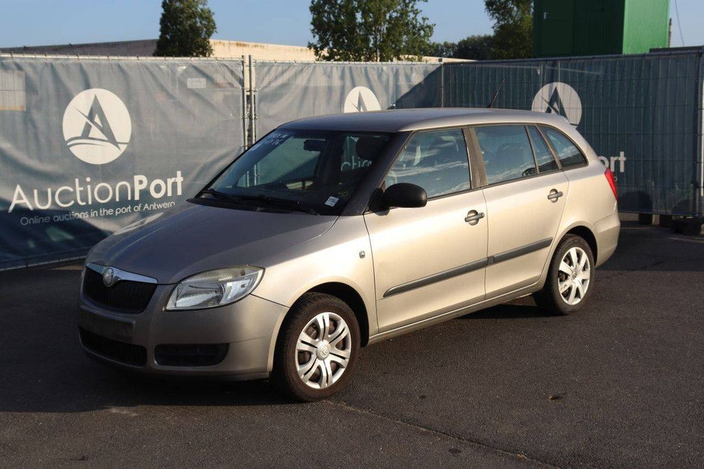 Pkw Skoda Fabia Benzin 60 PS 2008 (Margin)