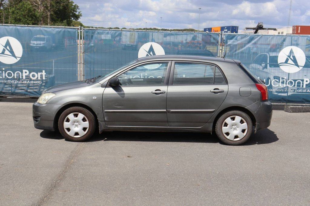 Pkw Toyota Corolla Benzin 97 PS 2005 (Marge)