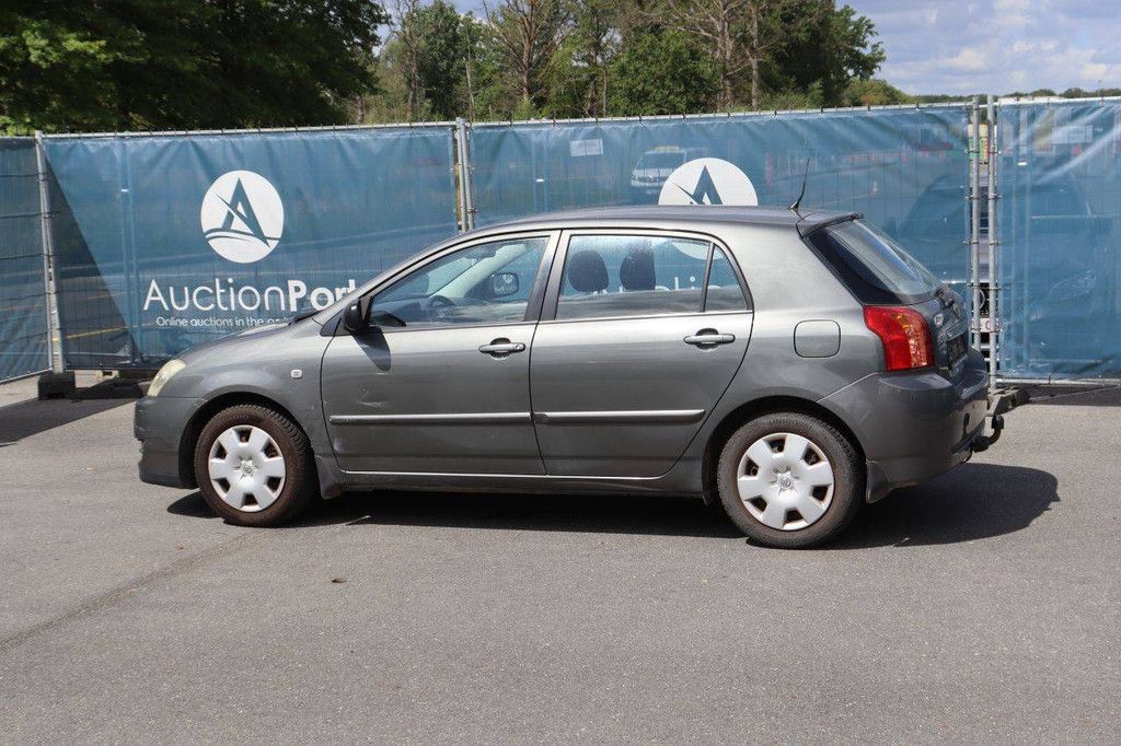 Pkw Toyota Corolla Benzin 97 PS 2005 (Marge)