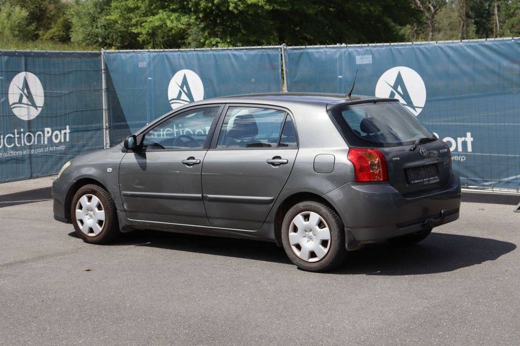 Pkw Toyota Corolla Benzin 97 PS 2005 (Marge)