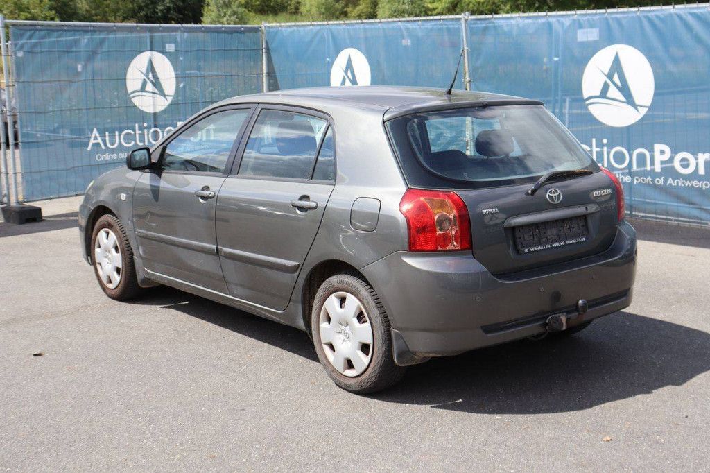 Pkw Toyota Corolla Benzin 97 PS 2005 (Marge)