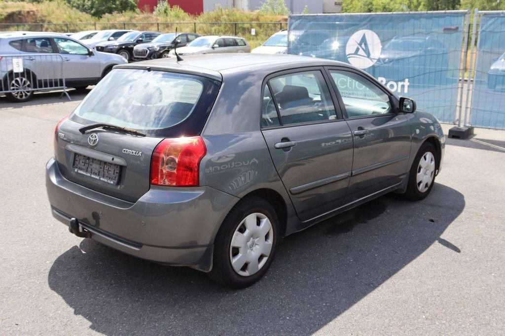 Pkw Toyota Corolla Benzin 97 PS 2005 (Marge)