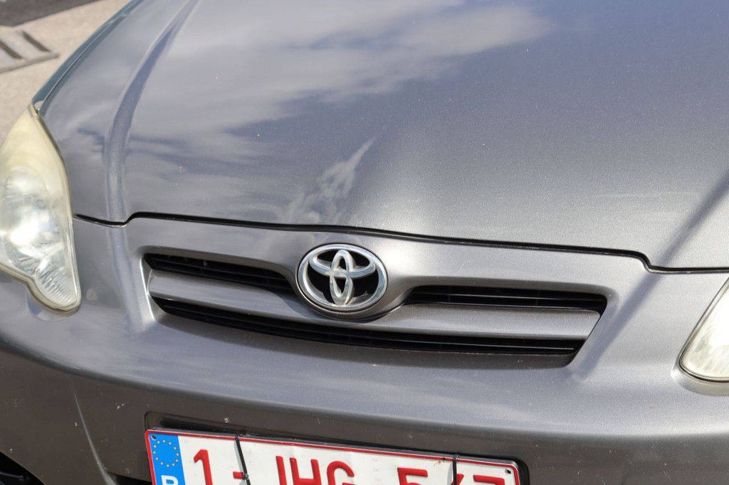 Pkw Toyota Corolla Benzin 97 PS 2005 (Marge)