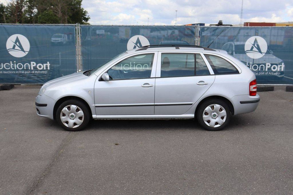 Pkw Skoda Fabia Benzin 64 PS 2008 (Margin)