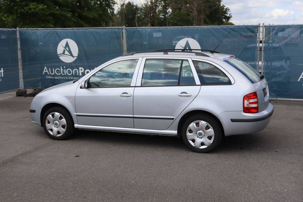 Pkw Skoda Fabia Benzin 64 PS 2008 (Margin)