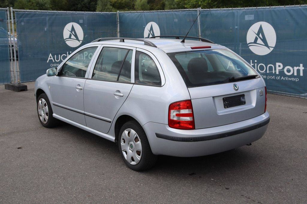 Pkw Skoda Fabia Benzin 64 PS 2008 (Margin)