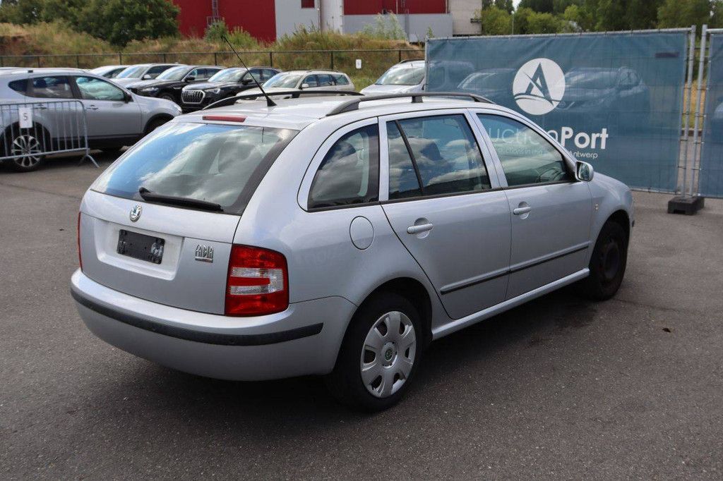 Pkw Skoda Fabia Benzin 64 PS 2008 (Margin)