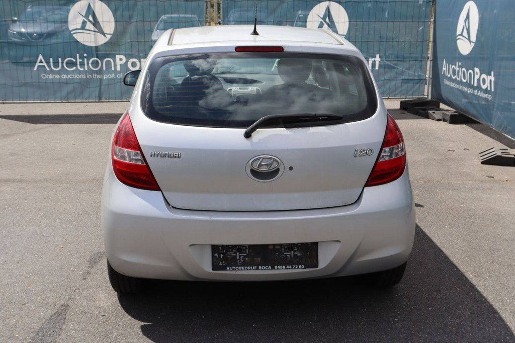 Personenauto Hyundai i20 Benzine 78pk 2010 (Marge)