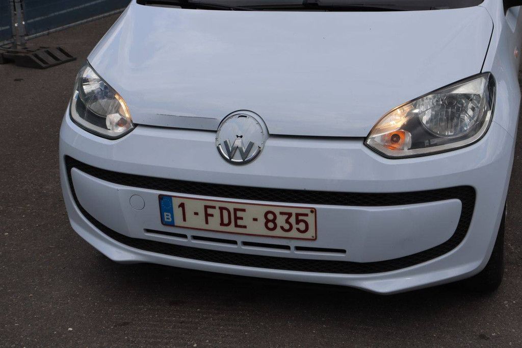 Passenger car Volkswagen Up Petrol 60hp 2013 (Margin)