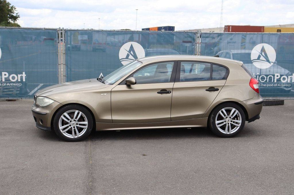 Passenger car BMW 116i Petrol 115hp 2006 (Margin)