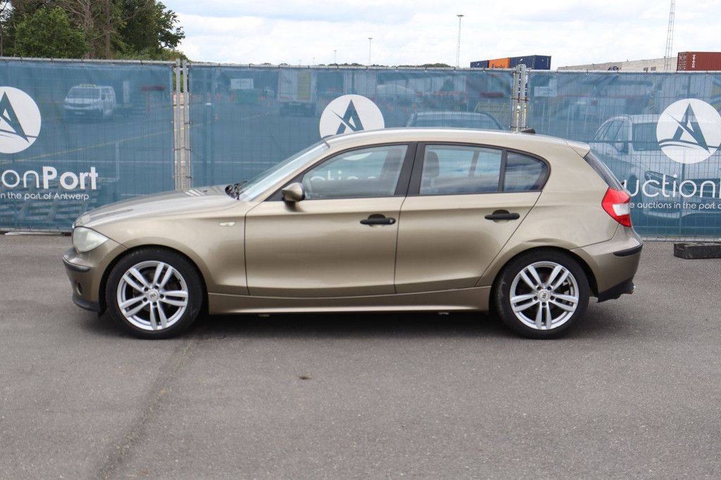 Passenger car BMW 116i Petrol 115hp 2006 (Margin)