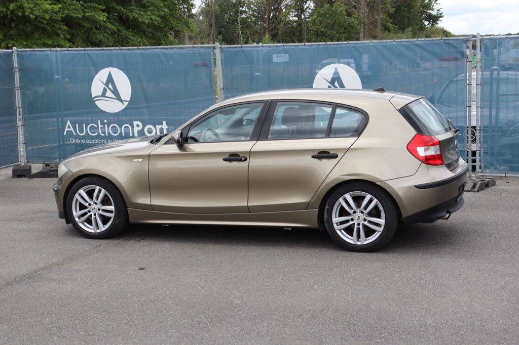 Passenger car BMW 116i Petrol 115hp 2006 (Margin)
