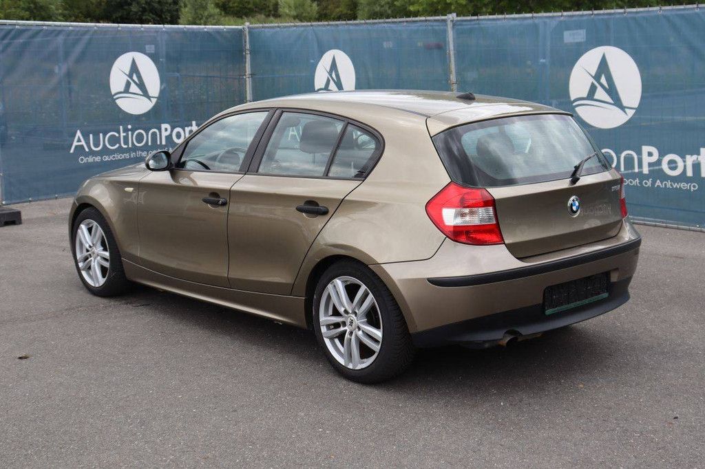 Passenger car BMW 116i Petrol 115hp 2006 (Margin)