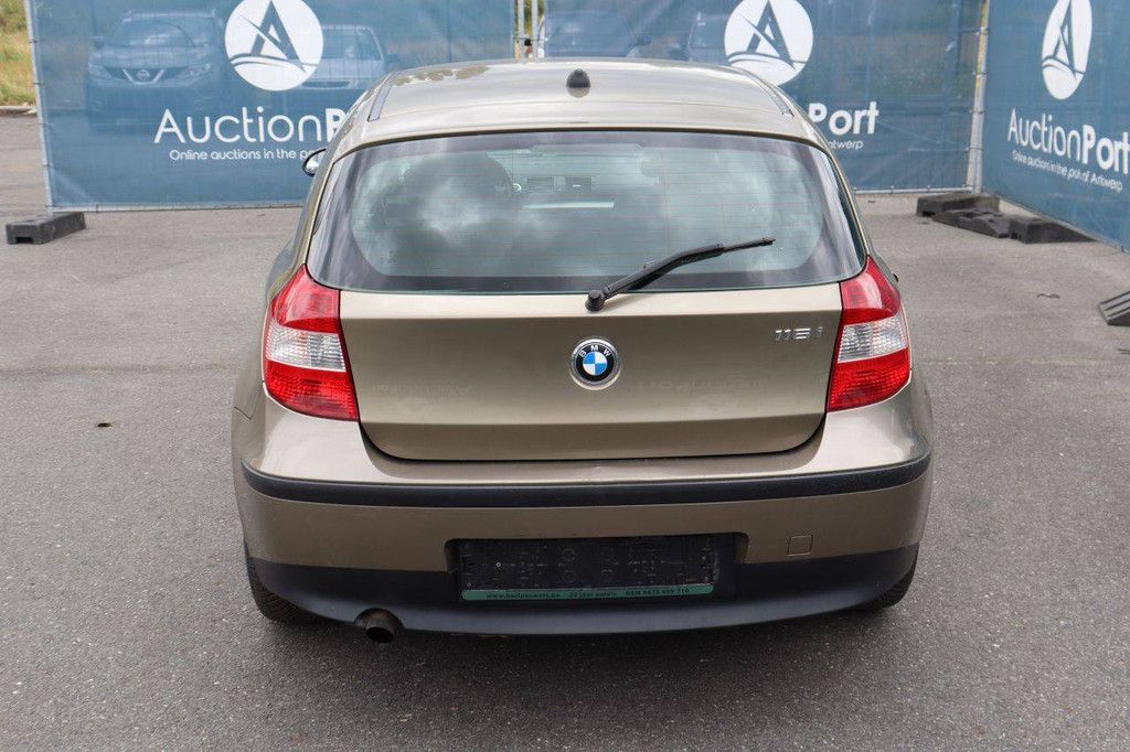 Passenger car BMW 116i Petrol 115hp 2006 (Margin)