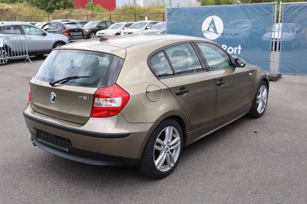 Passenger car BMW 116i Petrol 115hp 2006 (Margin)