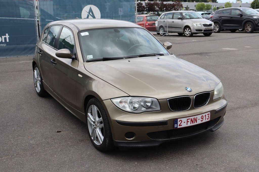 Passenger car BMW 116i Petrol 115hp 2006 (Margin)
