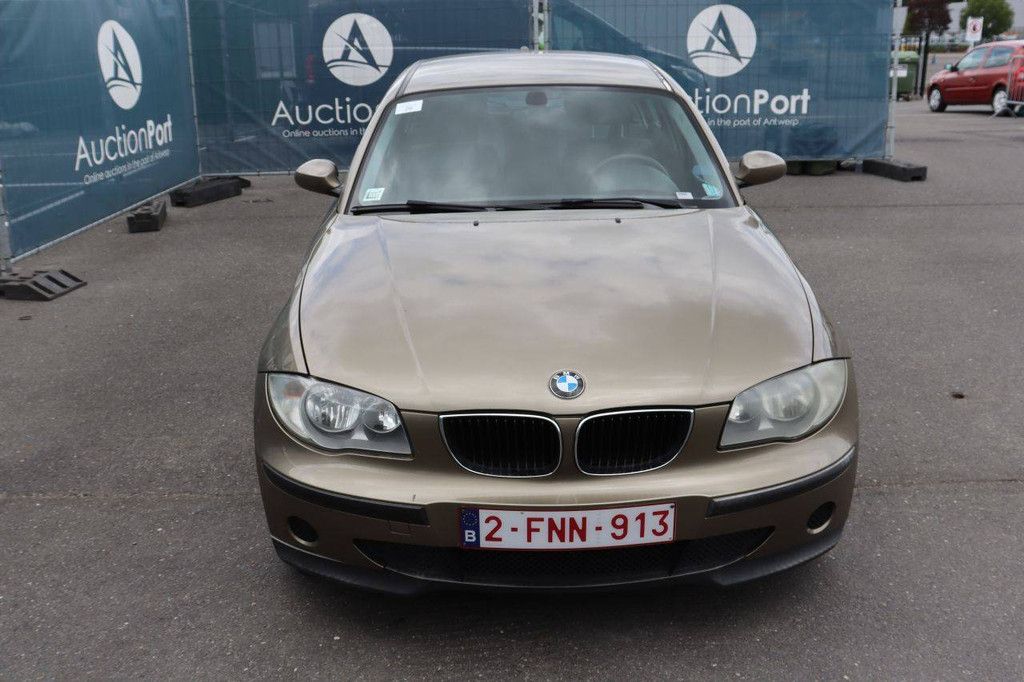 Passenger car BMW 116i Petrol 115hp 2006 (Margin)