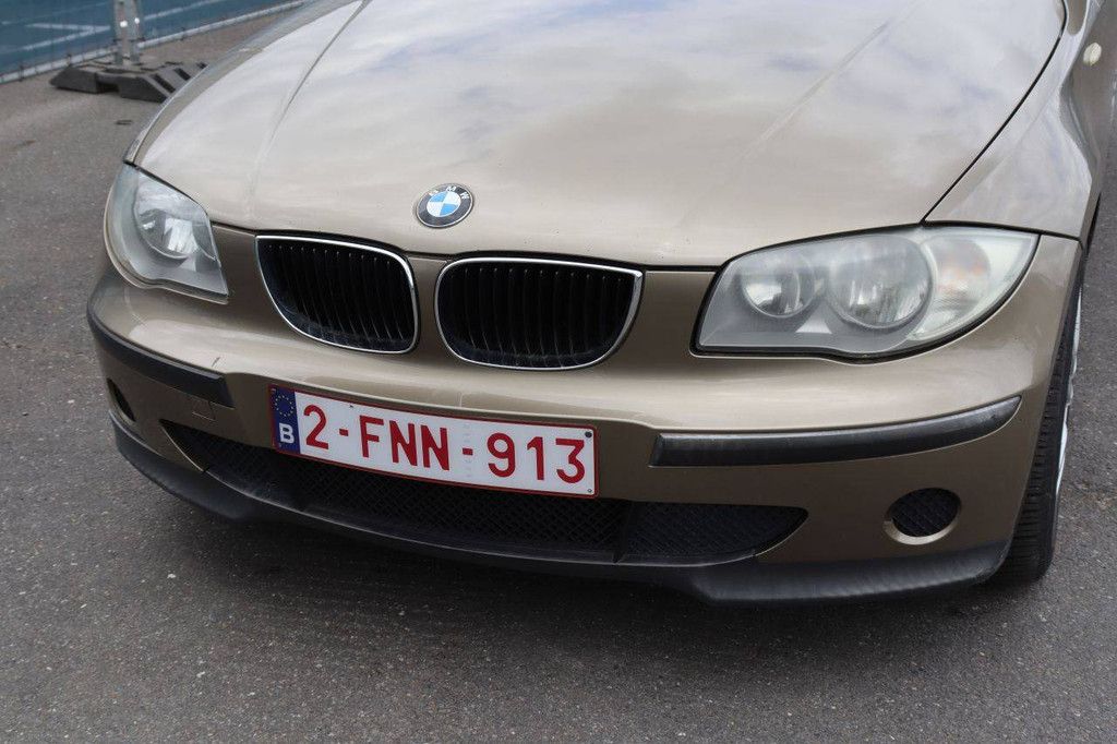 Passenger car BMW 116i Petrol 115hp 2006 (Margin)