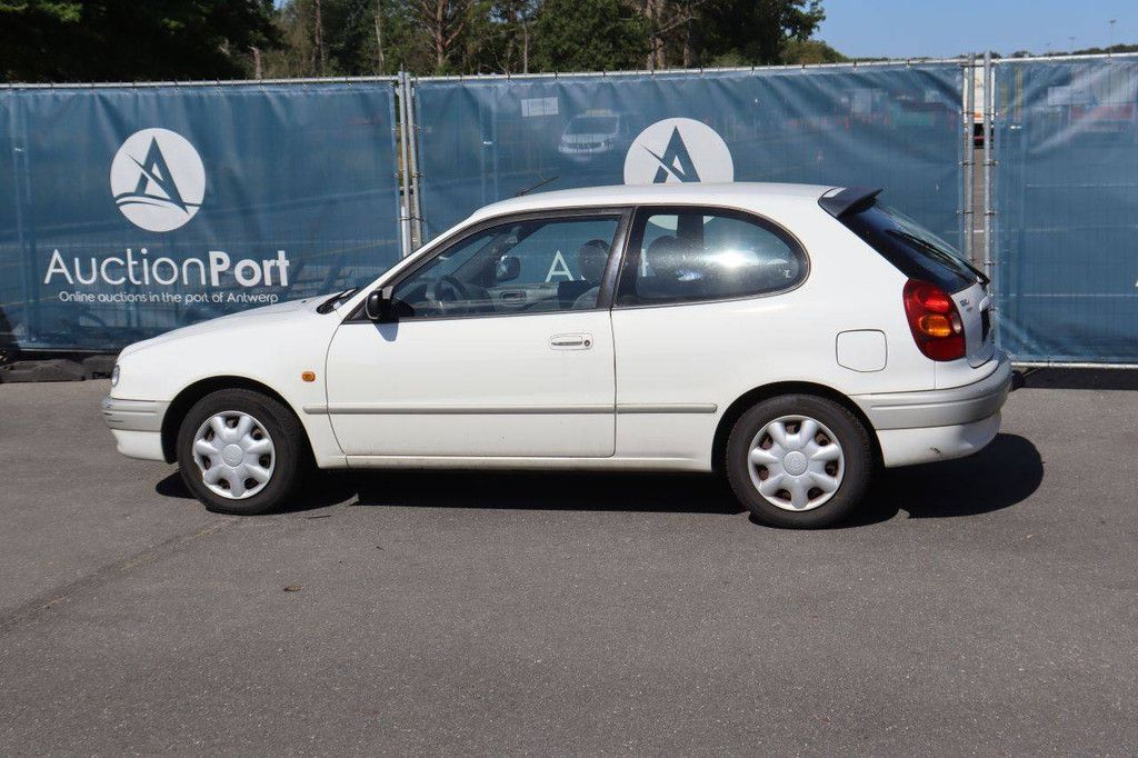Pkw Toyota Corolla Benzin 97 PS 1999 (Marge)