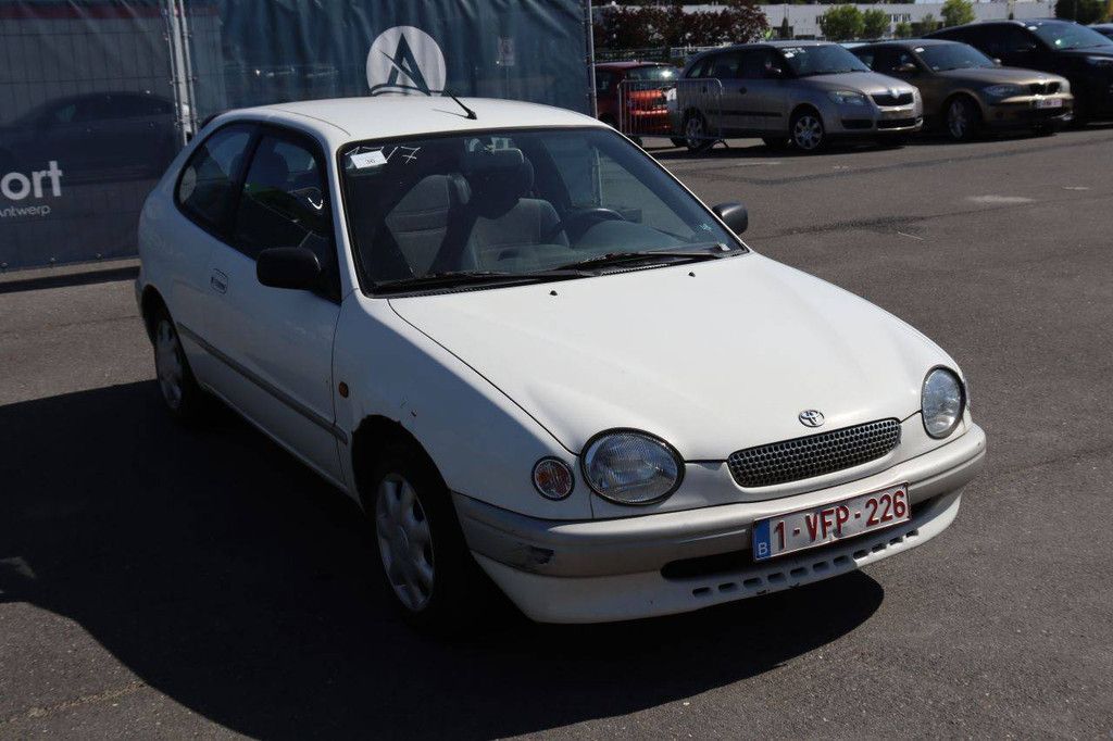 Pkw Toyota Corolla Benzin 97 PS 1999 (Marge)