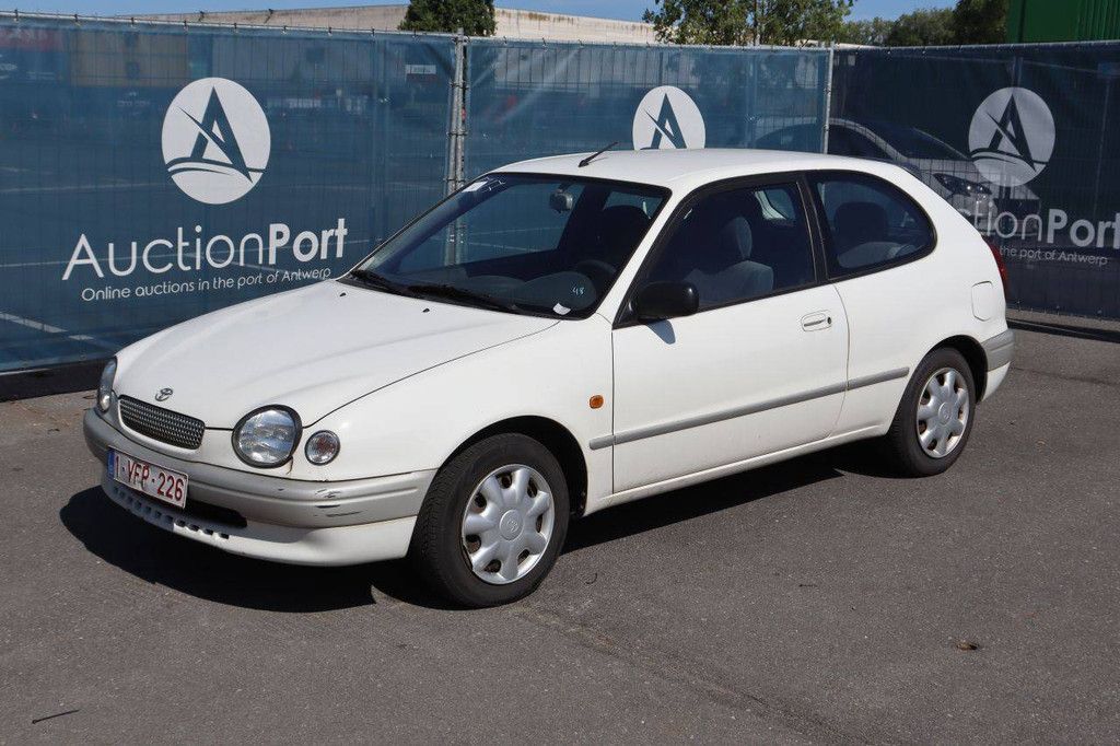 Pkw Toyota Corolla Benzin 97 PS 1999 (Marge)