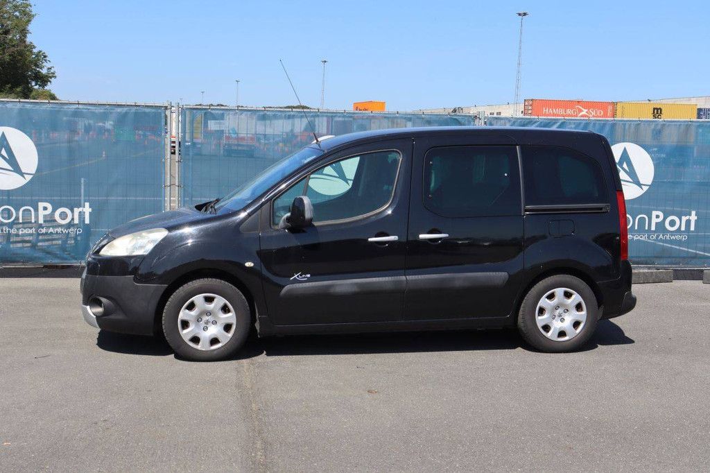 Pkw Peugeot Partner Tepee Diesel 90 PS 2010 (Margin)