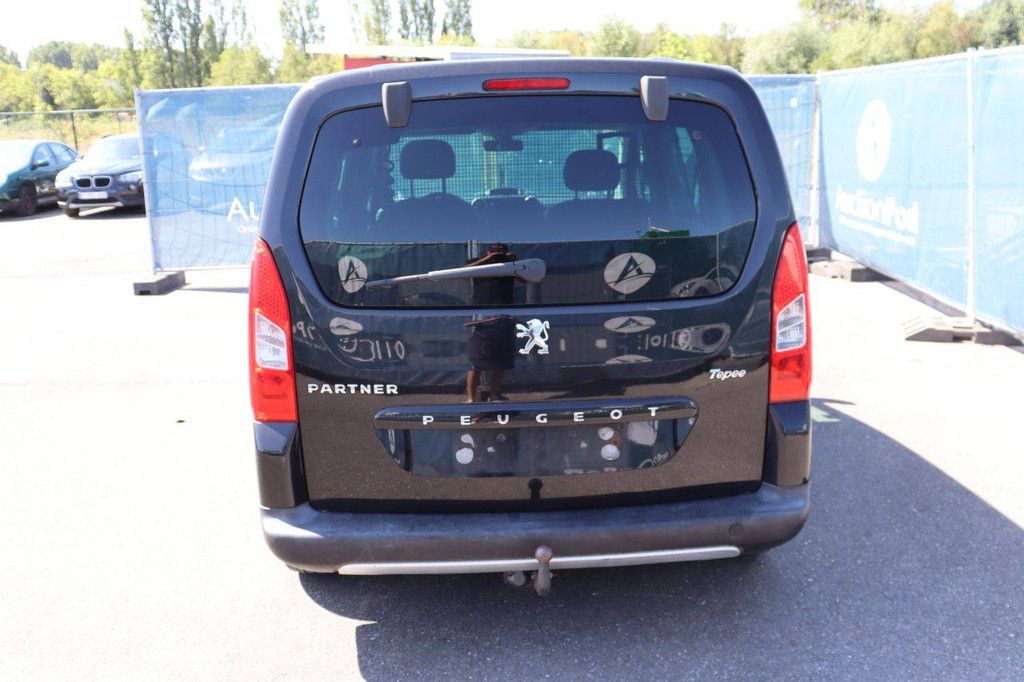Pkw Peugeot Partner Tepee Diesel 90 PS 2010 (Margin)