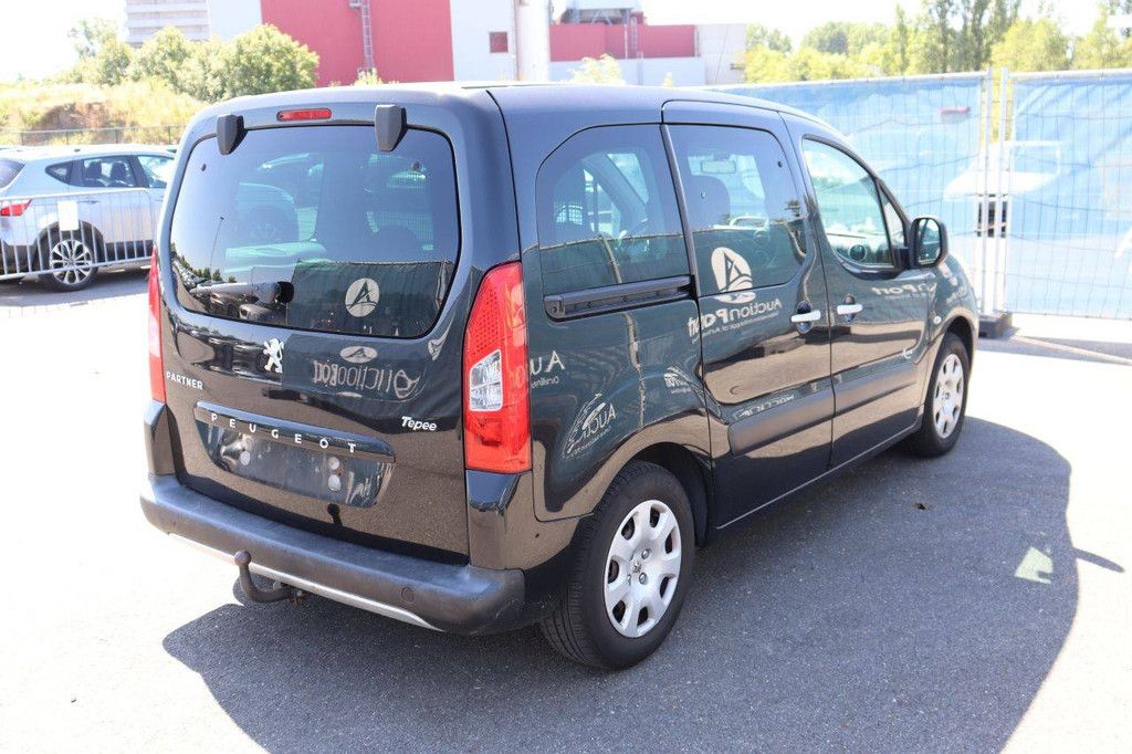 Pkw Peugeot Partner Tepee Diesel 90 PS 2010 (Margin)