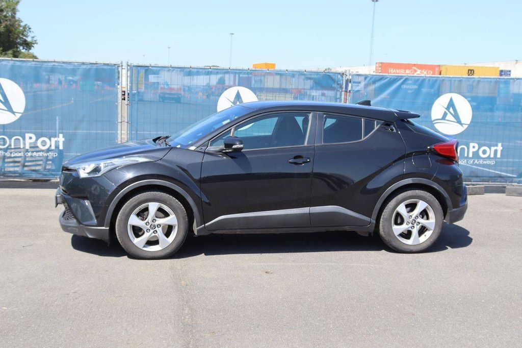 Toyota C-HR Passenger Car Petrol 116hp 2017 (Margin)