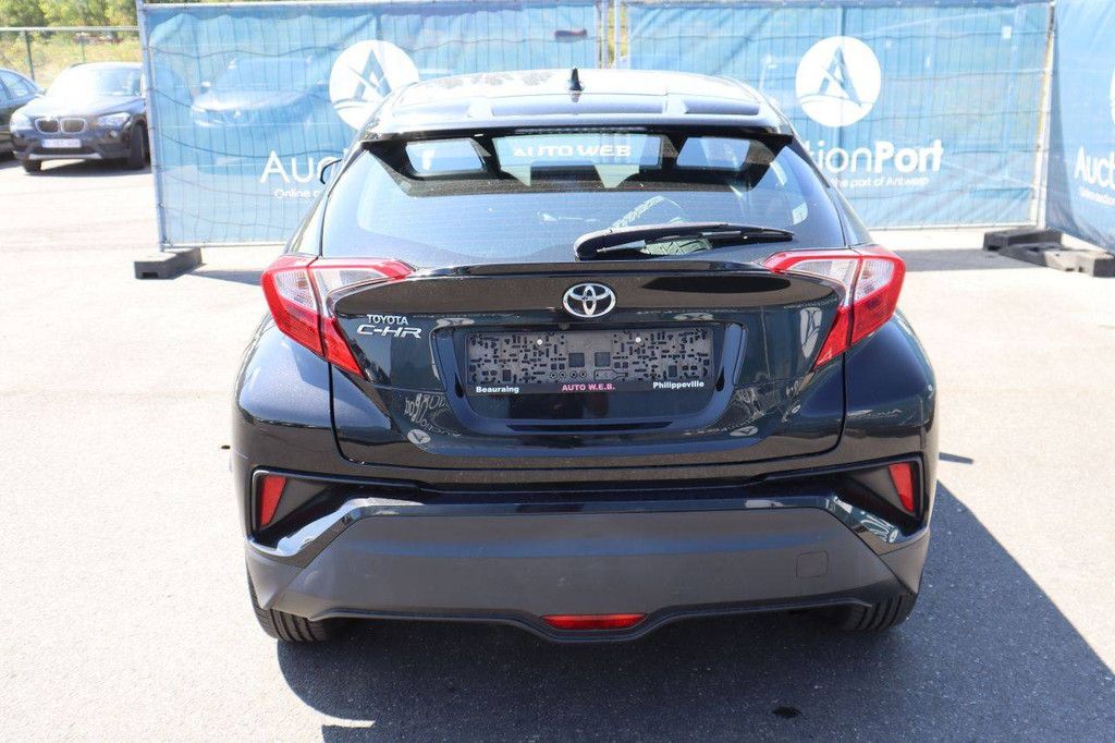 Toyota C-HR Passenger Car Petrol 116hp 2017 (Margin)