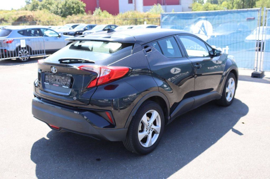 Toyota C-HR Passenger Car Petrol 116hp 2017 (Margin)