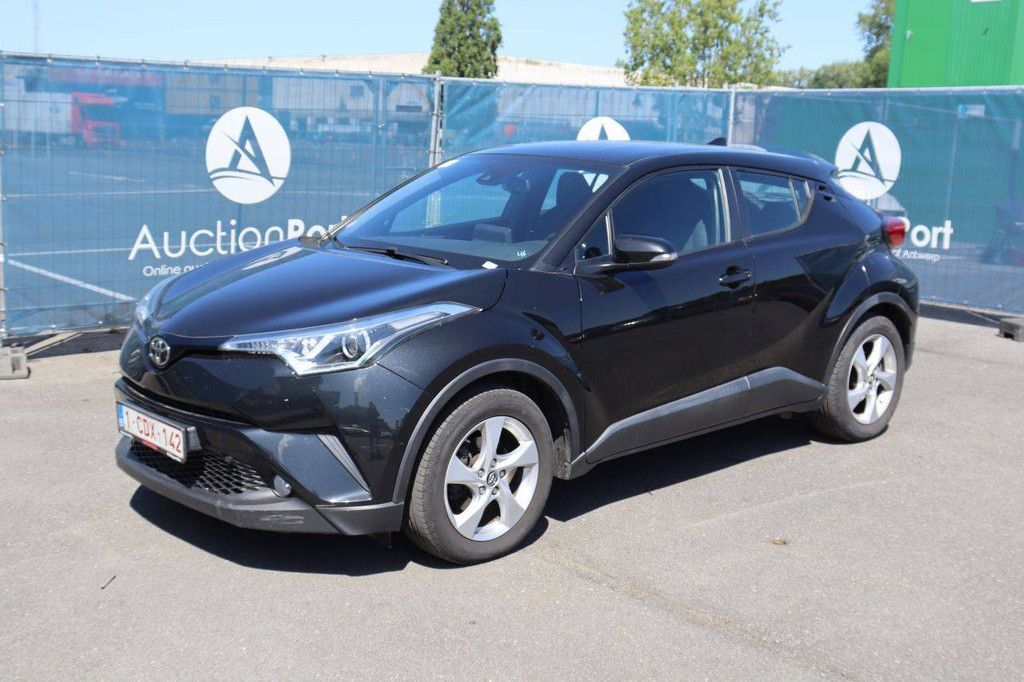 Toyota C-HR Passenger Car Petrol 116hp 2017 (Margin)