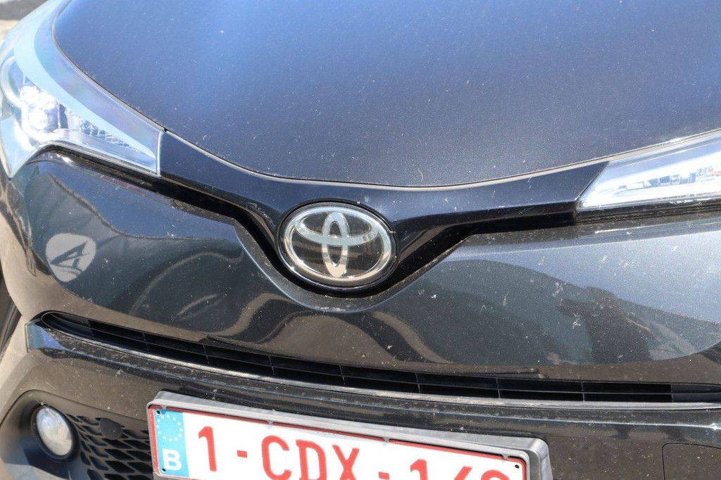 Toyota C-HR Passenger Car Petrol 116hp 2017 (Margin)