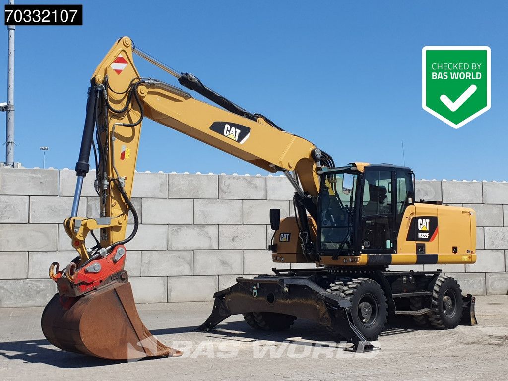 Caterpillar M322 F OUTRIGGERS + BLADE