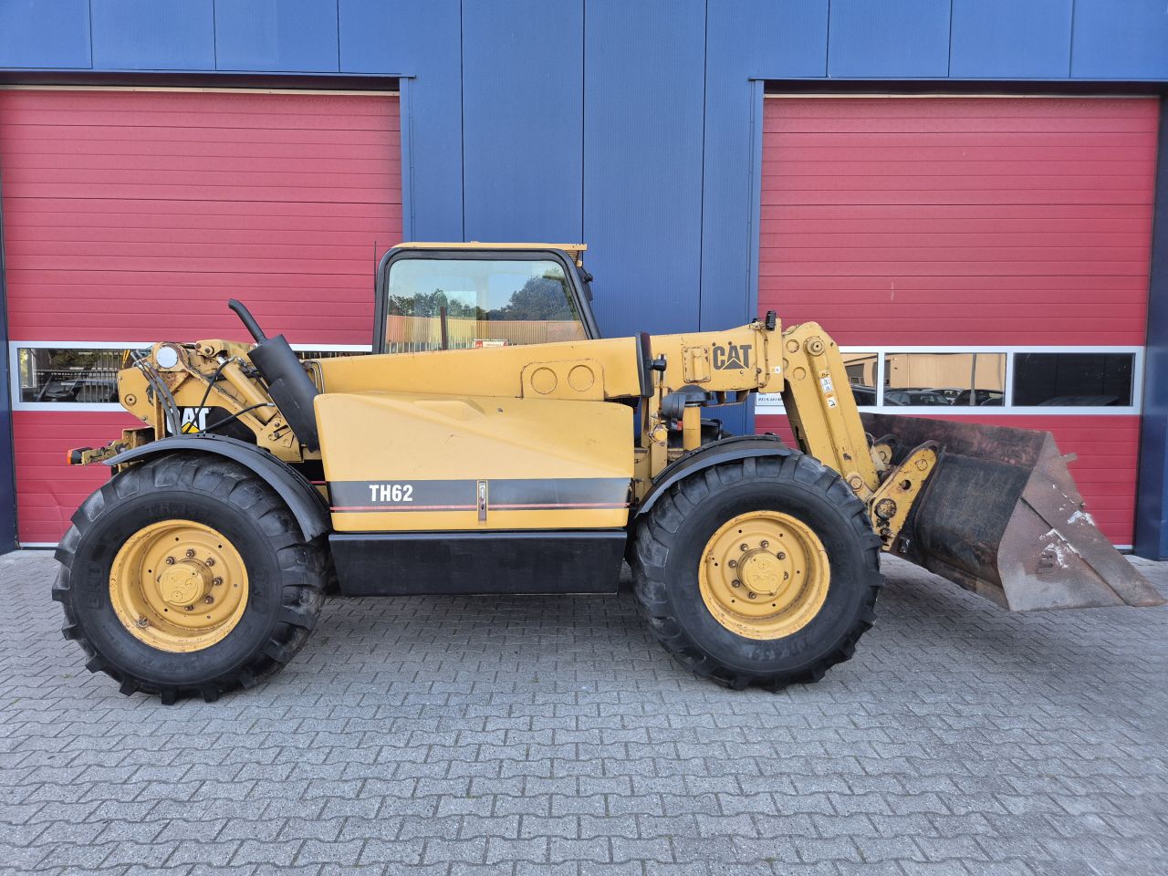 CATERPILLAR TH62 VERREIKER MET POWERSHIFT 4X4X4 KENTEKEN
