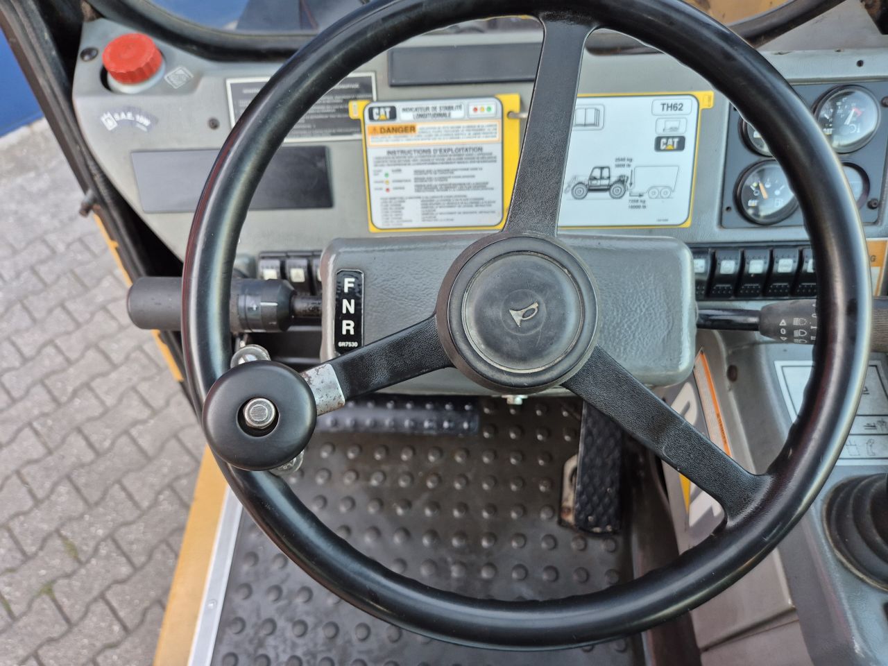 CATERPILLAR TH62 VERREIKER MET POWERSHIFT 4X4X4 KENTEKEN
