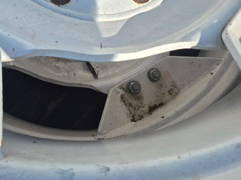 Kleber 320/85 R32