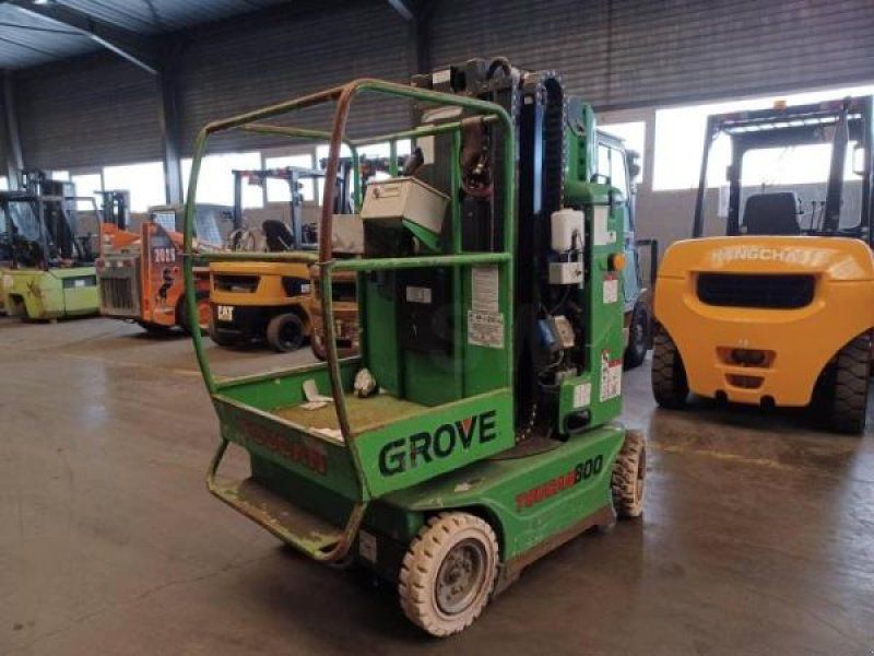 JLG TOUCAN 800