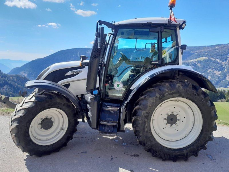 Valtra N124H K1626