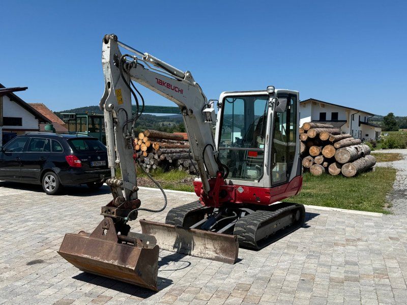 Takeuchi TB 235