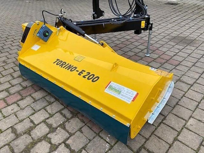 Omarv TORINO 220