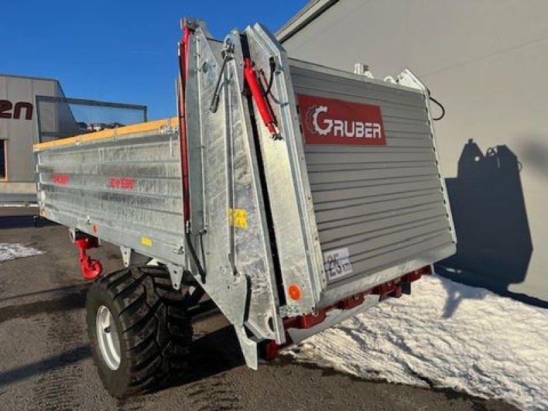 Gruber Miststreuer SM650 Druckluftbremse hydr. Stauwand