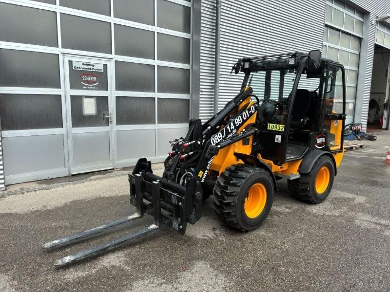 JCB 403 Plus