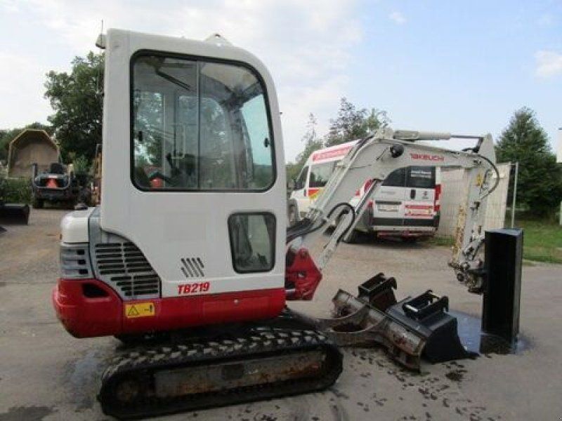 Takeuchi TB 219 Powertilt + mech.Schnellwechsler + 3 Löff