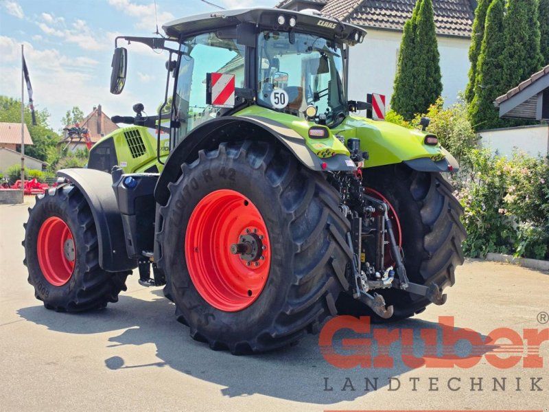 Claas Axion 810