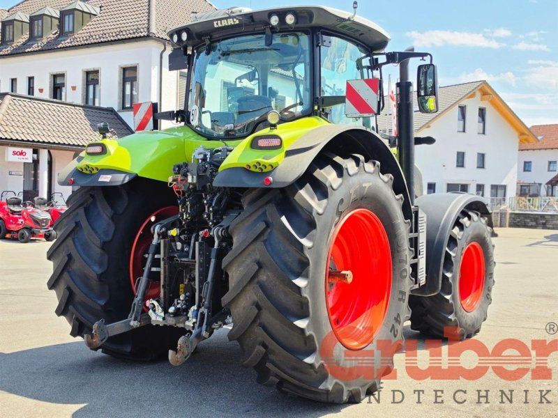 Claas Axion 810