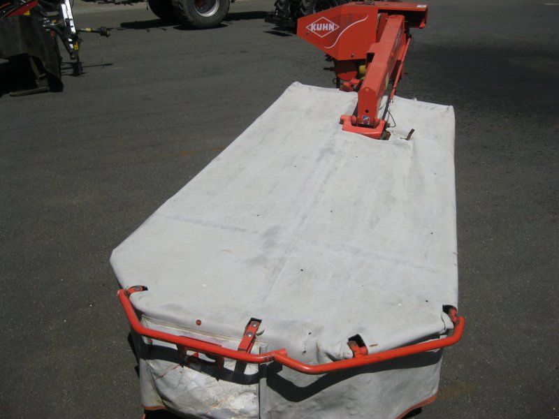 Kuhn GMD 902 Lift Control