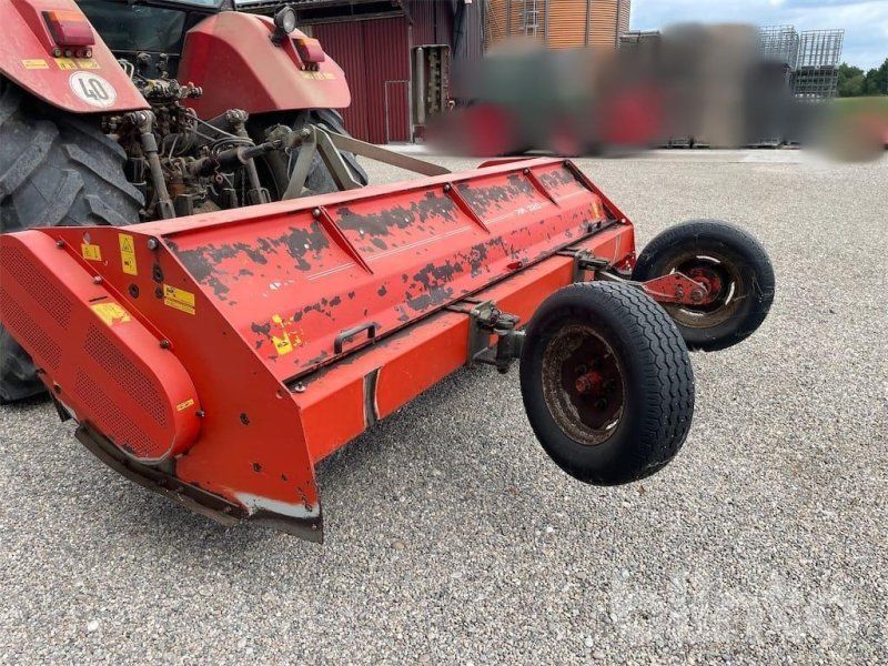 Kuhn RM 320