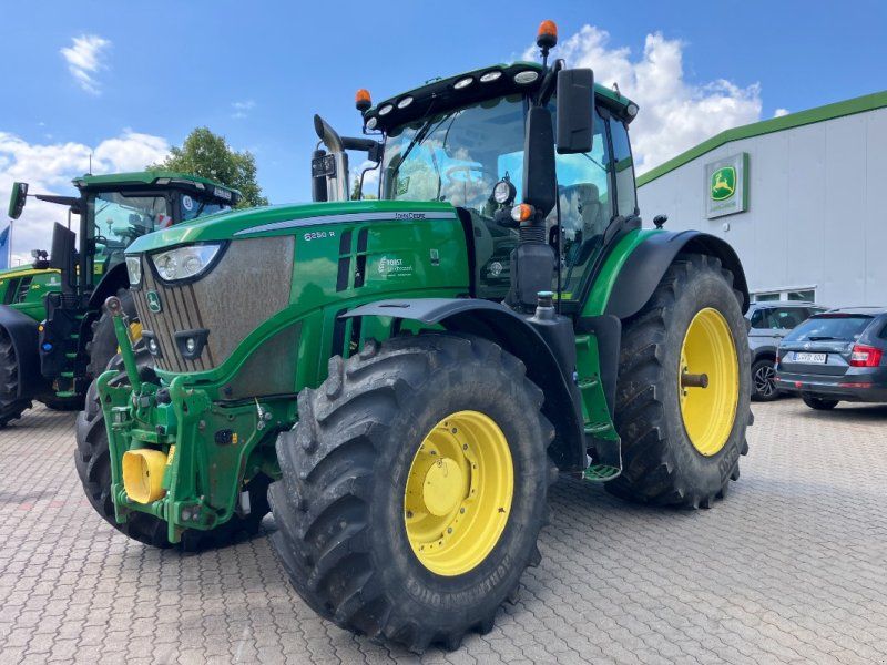 John Deere 6250R/ CommandPro/ Frontzapfwelle